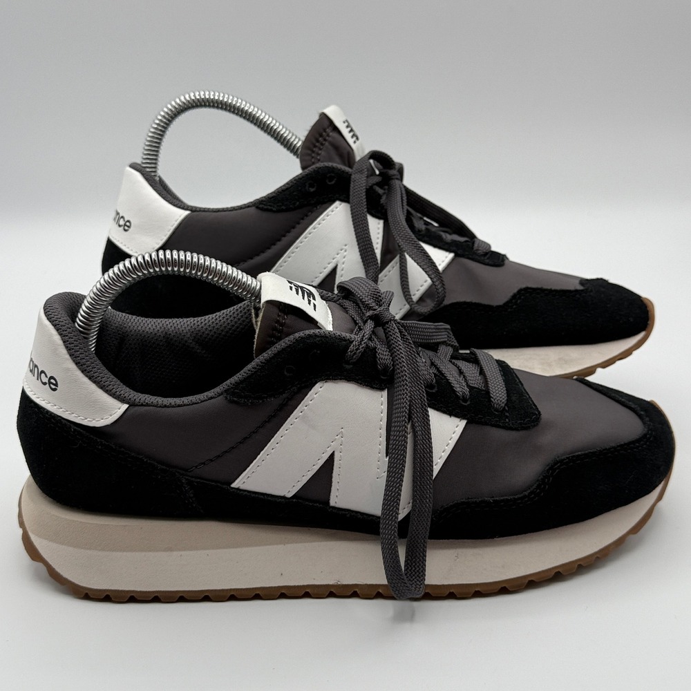 New Balance 237 Sneakers Women 9.5 Black Grey White Retro Lifestyle Sporty Shoes